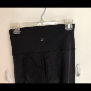 Black lulu lemon leggings